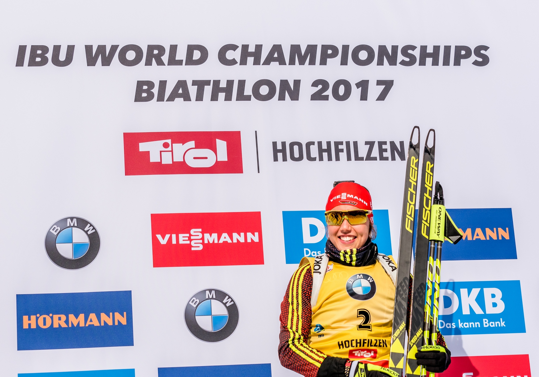 dahlmeier 2017 hochfilzen podium usmev slavik