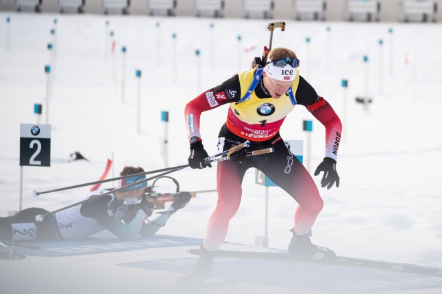 Le Grand Bornand videlo ďalší triumf JT Böa, porazil domáceho Fillona Mailleta