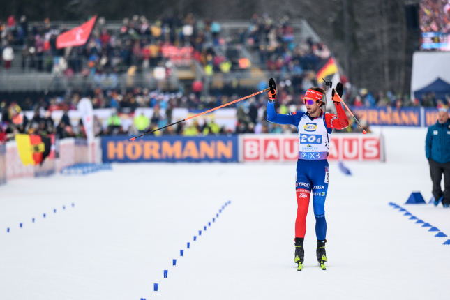 Ruhpolding: Štafeta novej generácie prvý raz prišla do cieľa, a to aj s dvomi trestnými kolami