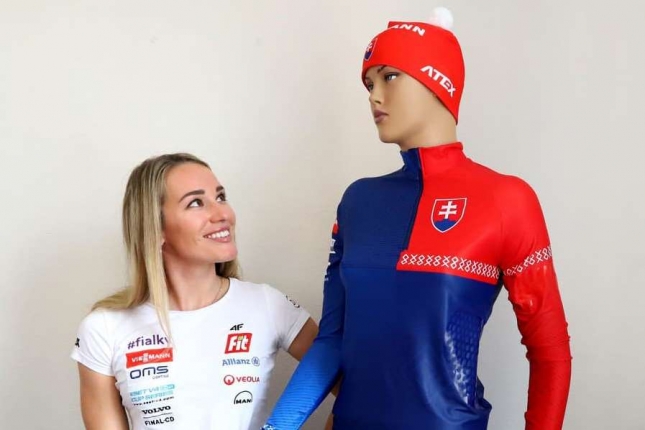 Slováci v novej sezóne opäť vymenili kombinézy, vrátili sa k Atexu (+ prehľad z minulosti)