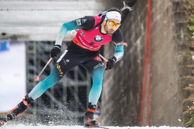 Oberhof: Martin Fourcade dominoval aj v masovom štarte, Peiffer podal najlepší výkon v ročníku