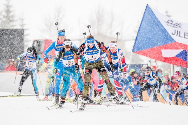 Oberhof: V ženskej štafete francúzska zostava pokorila domáce pretekárky