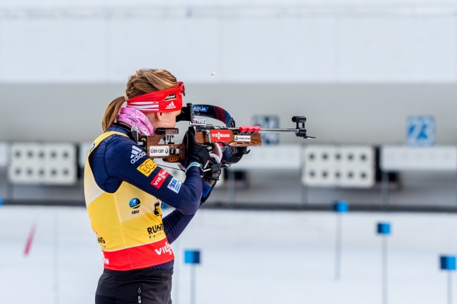 Ruhpolding naštartoval Mäkäräinenovú, Nasťa doplatila na zvýšený tlak, Kazár sa zlepšil