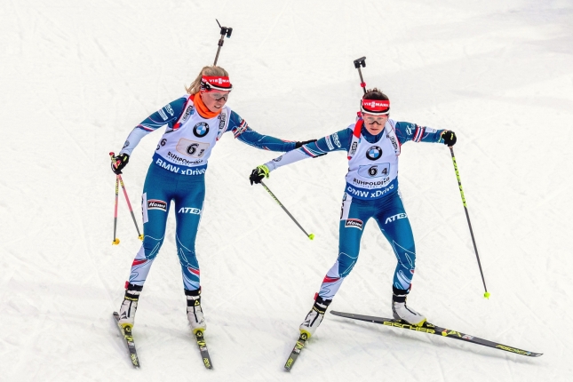 Němky ovládly dramatickou ženskou štafetu, Češky po ataku na Top 5 skončily šesté